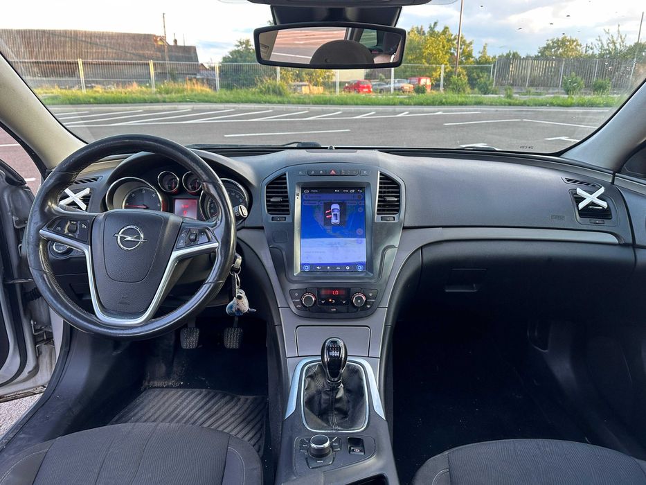 Opel    Insignia