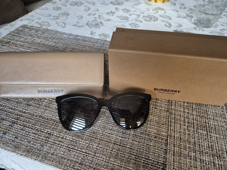 оригинални слънчеви очила burberry