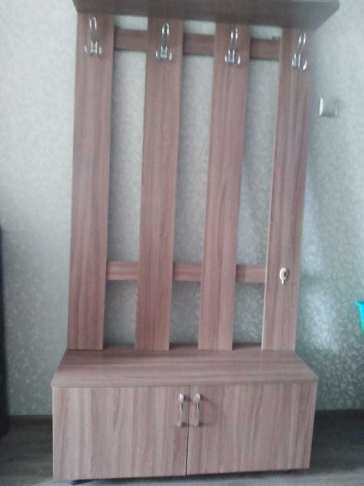 Продам прихожую. Состояние новое.