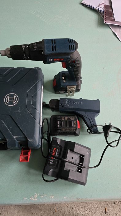 Шурупавёрт Bosch для гипсакартона и,т,д.