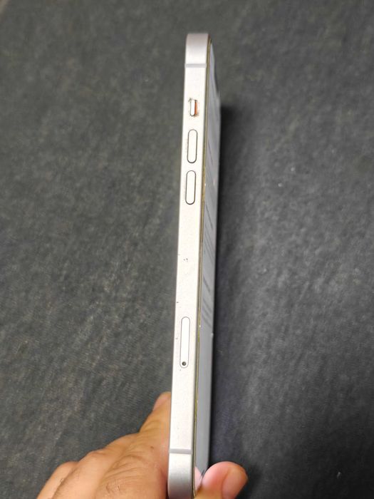 Vând iPhone 14 Plus