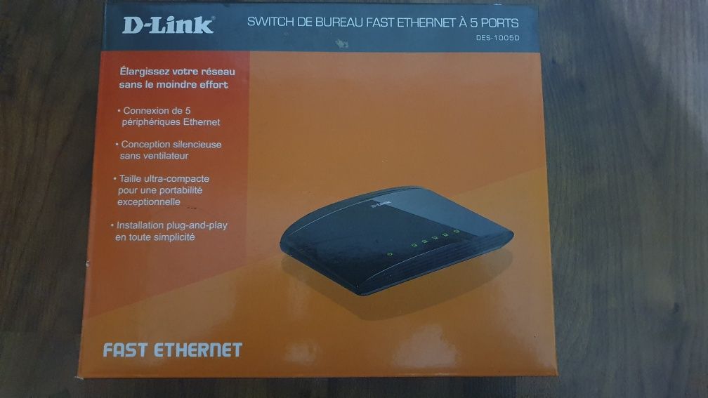 Switch D-Link DES-1005D