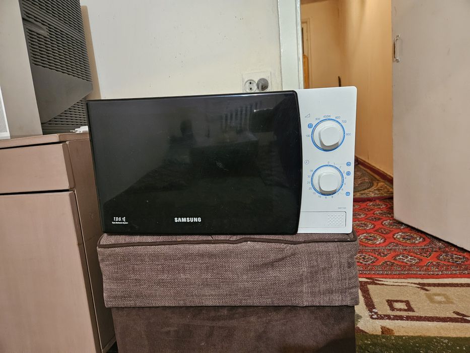 Продаётся микроволновая печ