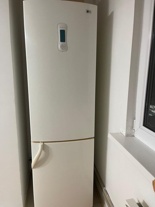 Холодильник LG