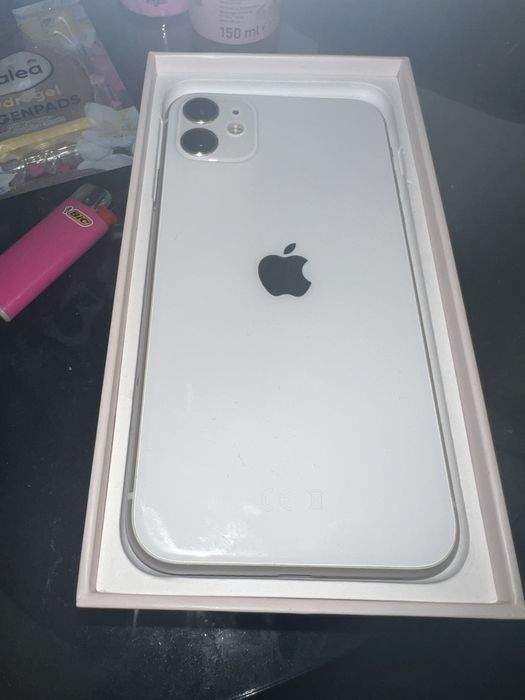 De vanzare Iphone 11/64GB,liber de retea*