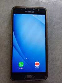 Продается телефон SAMSUNG Galaxy J5.