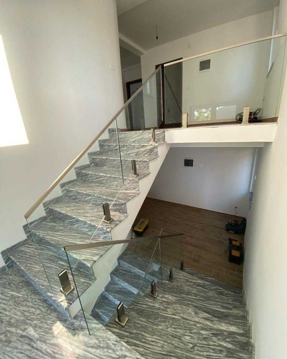 Pergole retractabile, glisante cu sticla securizata, sistem ghilotina