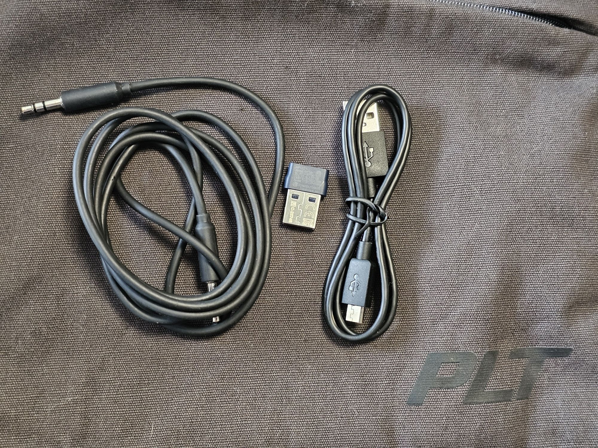 Casti Stereo Wireless Bluetooth Plantronics B8200