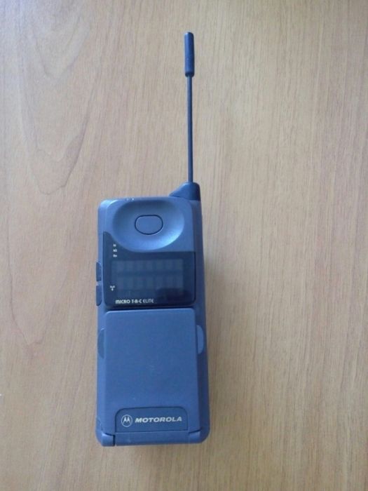 В коллекцию Motorola Micro TAC ELITE
