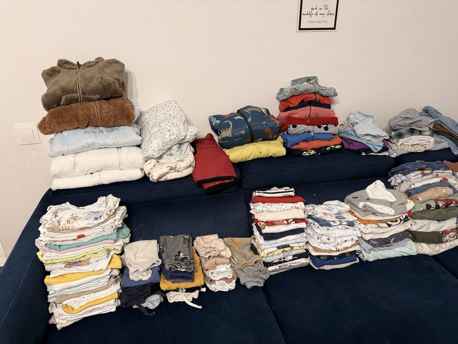 Lot haine 50-80 marime 315 articole+100 perechi sosete