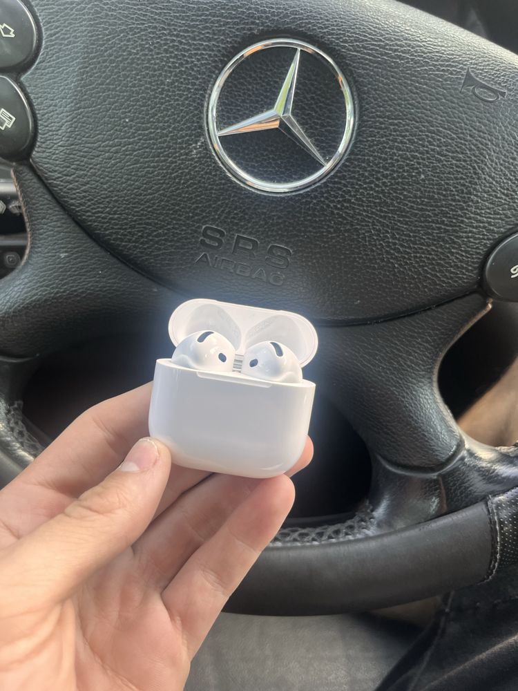 AIRPODS 4th Generation
