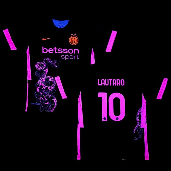 Флуоресцентна футболна тениска на Интер#Лаутаро Мартинес#10!