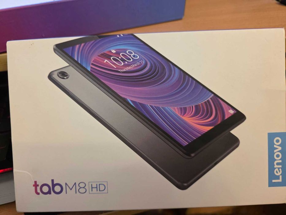 Продавам таблет Lenovo Tab M8 HD LTE Iron Grey