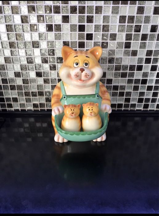 Конфетница новая