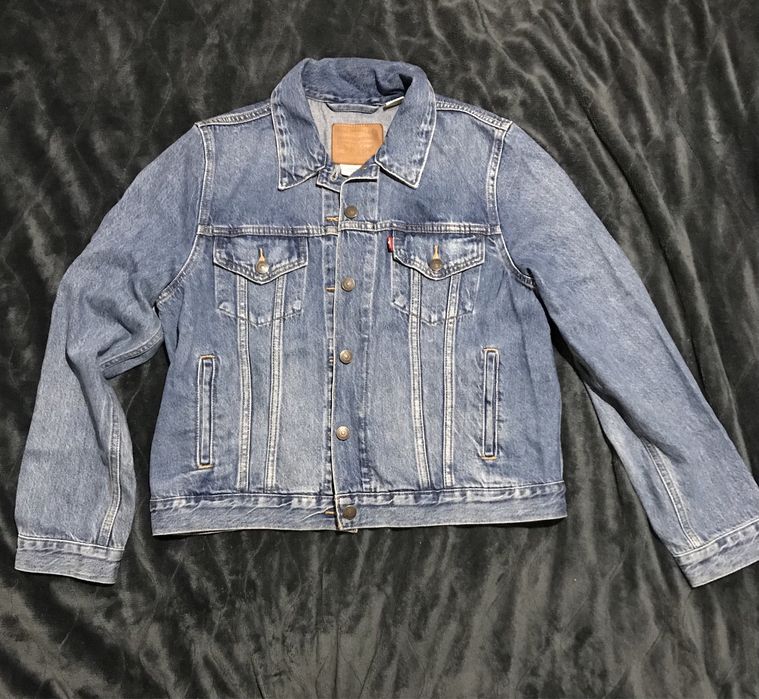 Geaca originala Levis!