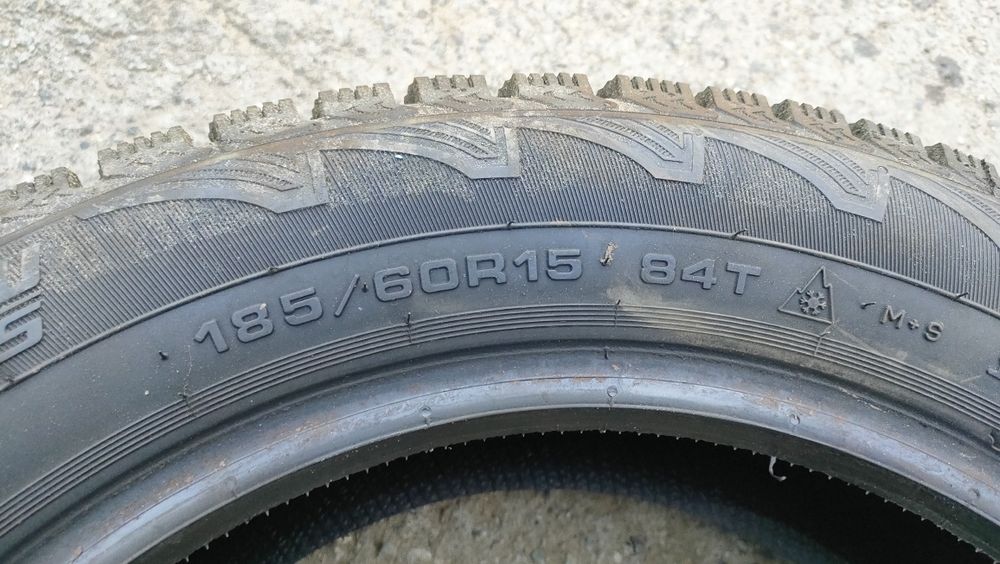 Продам резины 185/60 Р15 в отличном состоянии