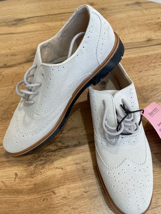 Продам женские туфли новые