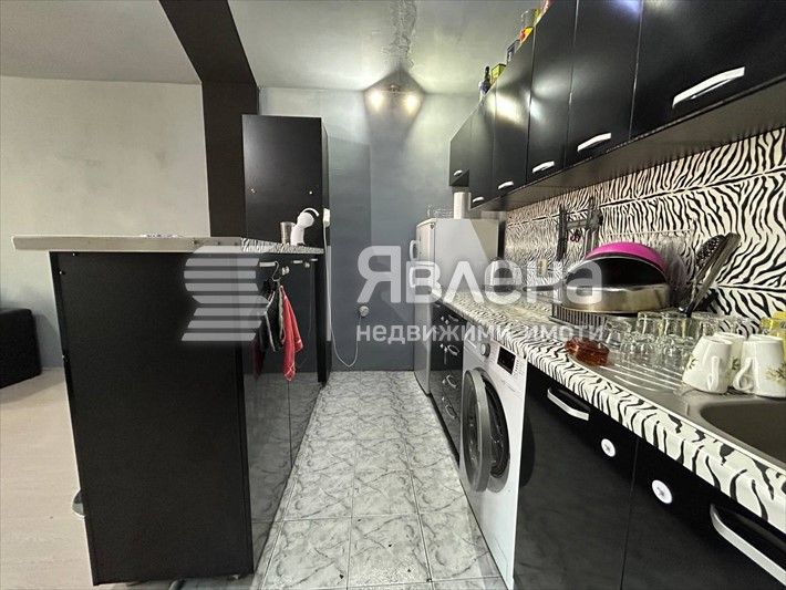 Дава се под наем Двустаен апартамент в Бургас, Лазур - 68 кв.м за 430 € - Снимка #4