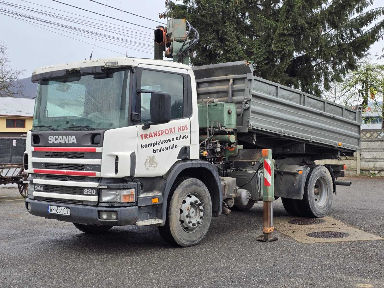 Camion SCANIA basculanta pe trei parti cu macara