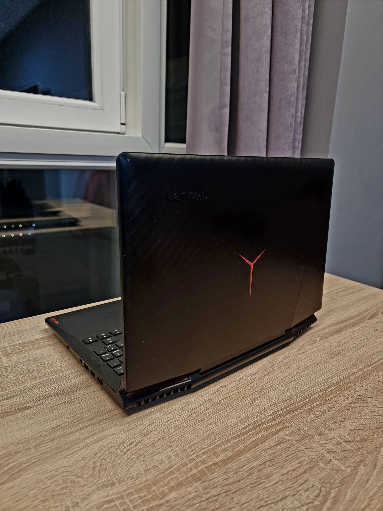 Игровой ноутбук Lenovo Legion Y720