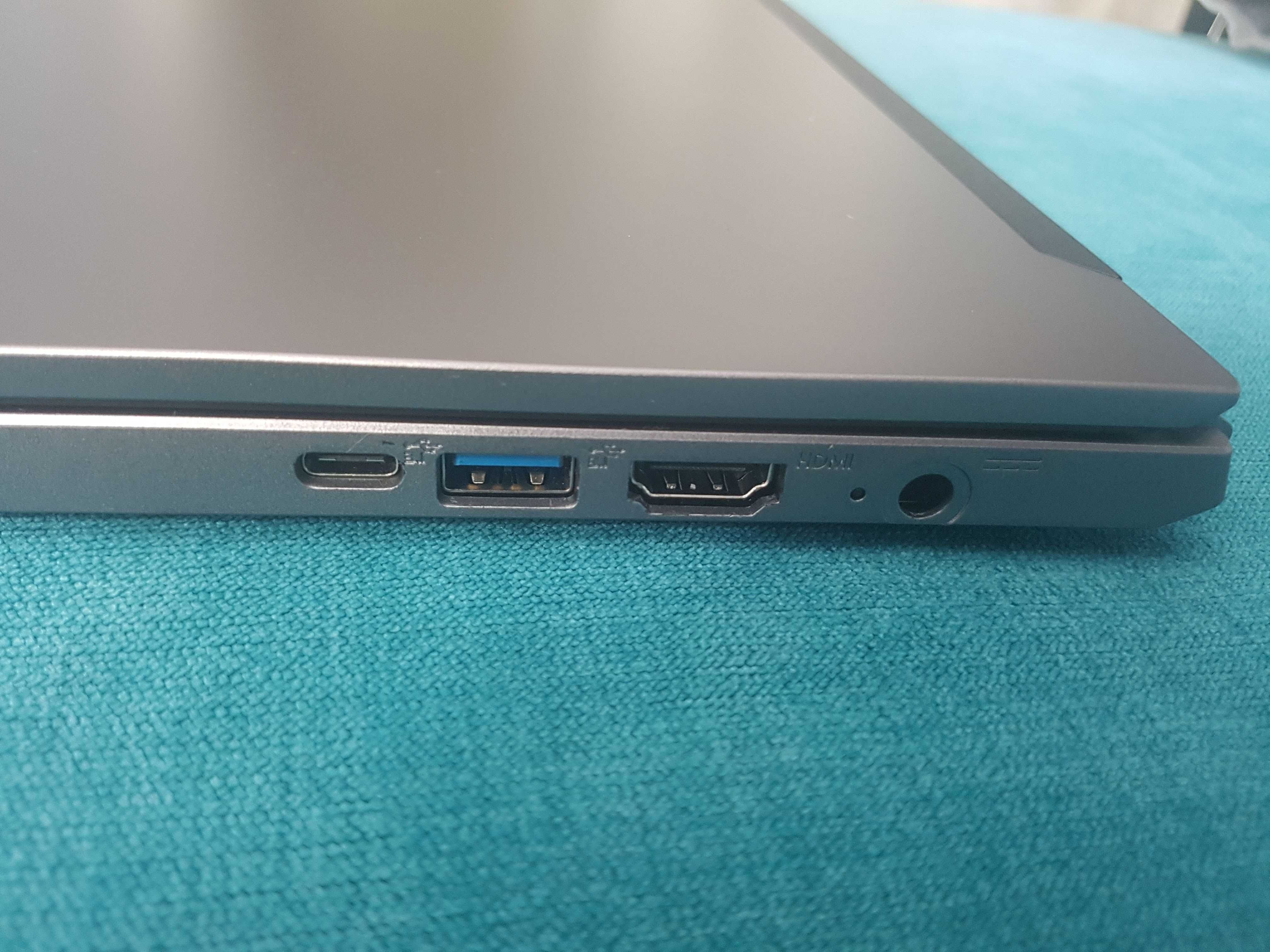 лаптоп 15.6" / Windows 11 / Chrome OS / 6 часа батерия