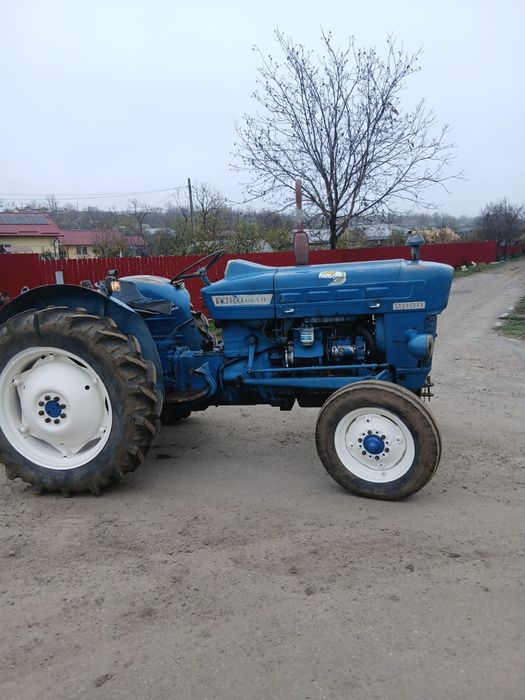 Tractor ford 2000(recent adus in tara)