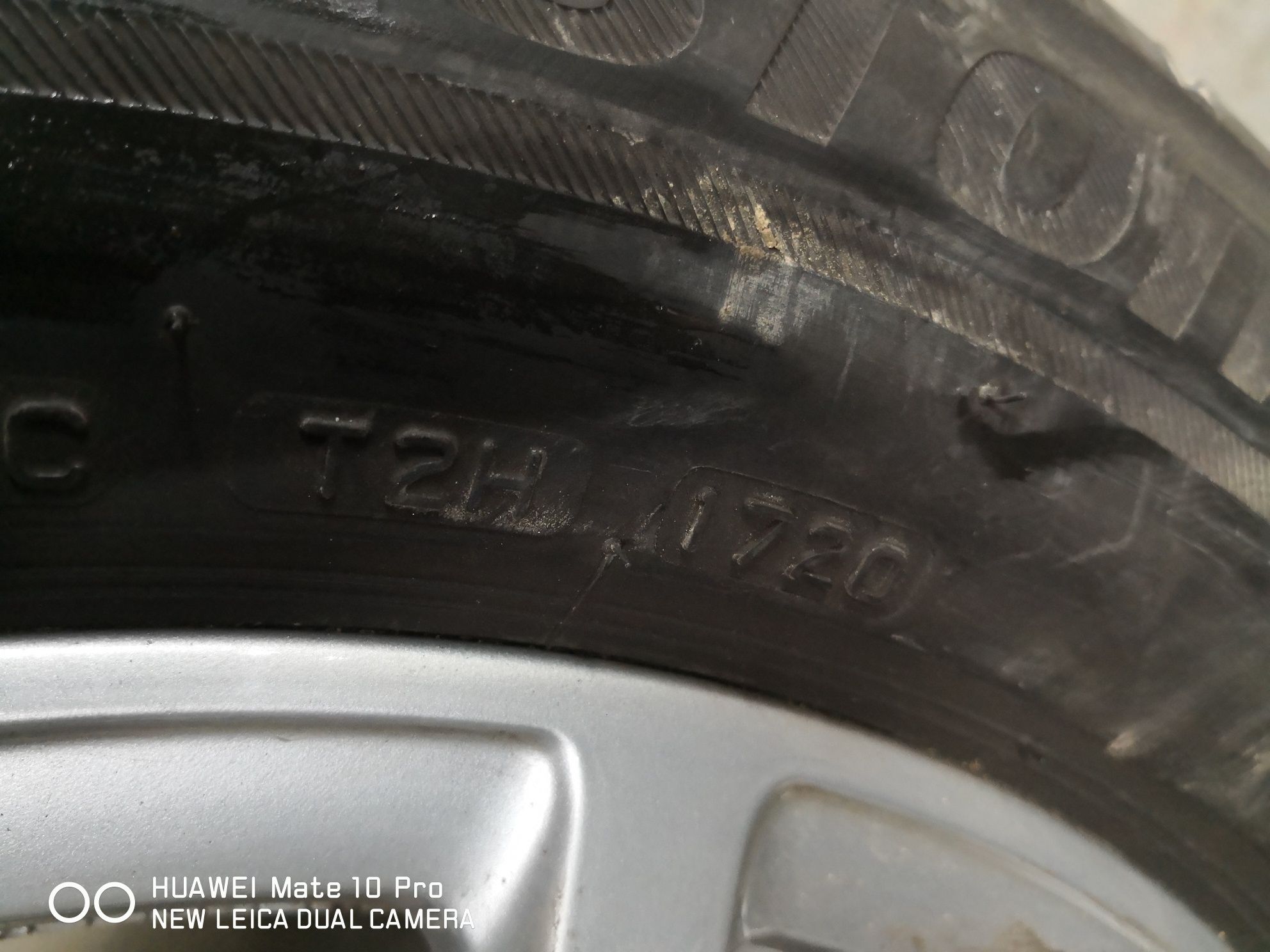 225 60 17 цола гуми Bridgestone dot 20 21