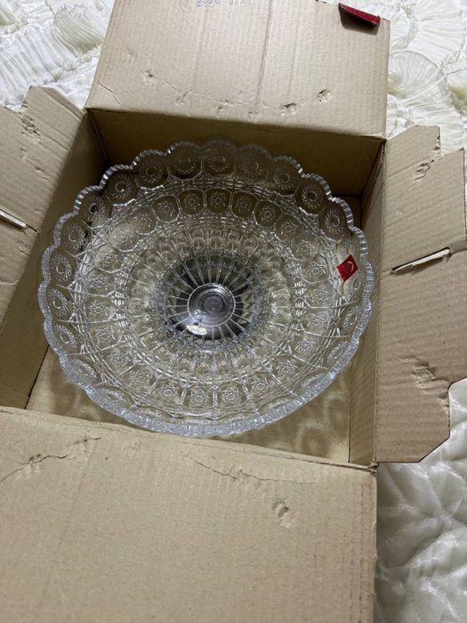 Xuristal sotiladi narxini kelishamiza