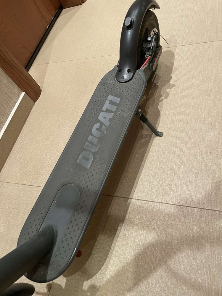 Електрическа тротинетка Ducati