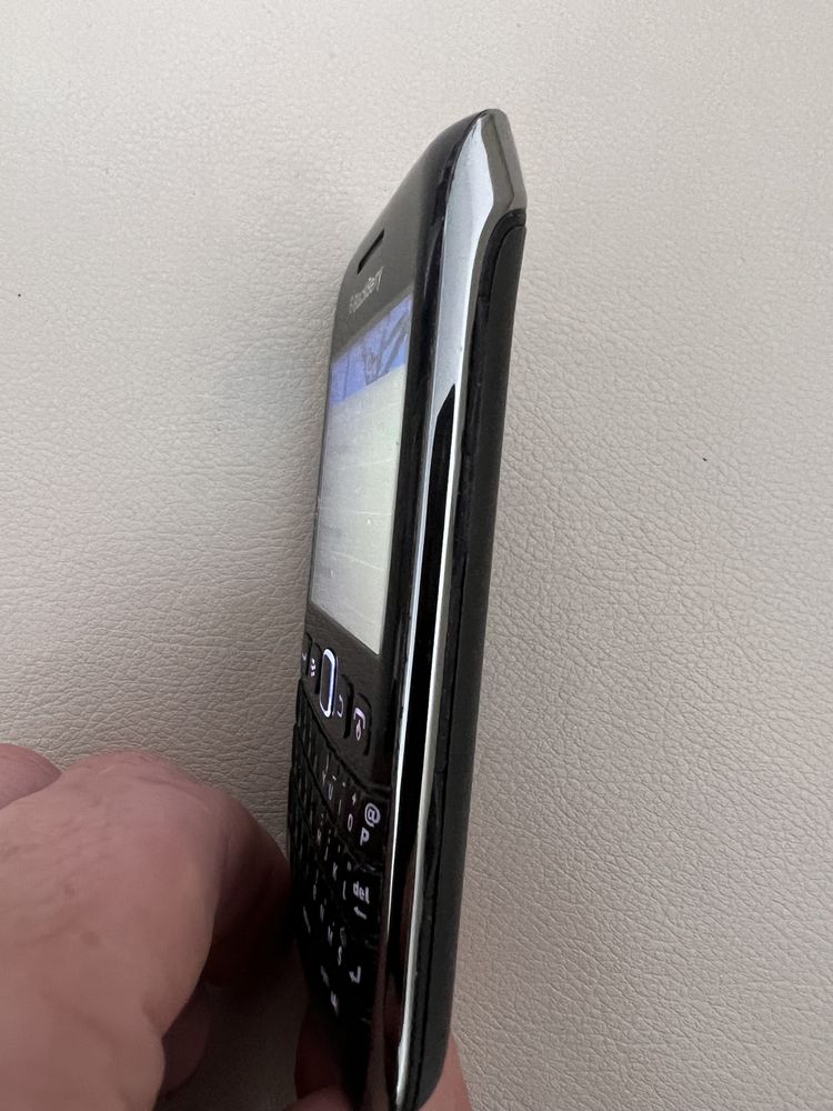 Blackberry bold , stare perfecta, orice retea inclusiv digi, touchscre