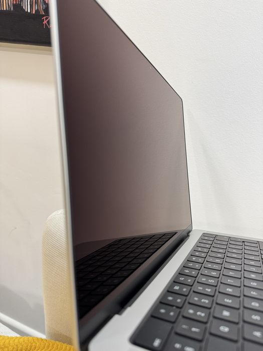 Macbook Pro 14 M1 Pro 2021 16GB RAM 1TB