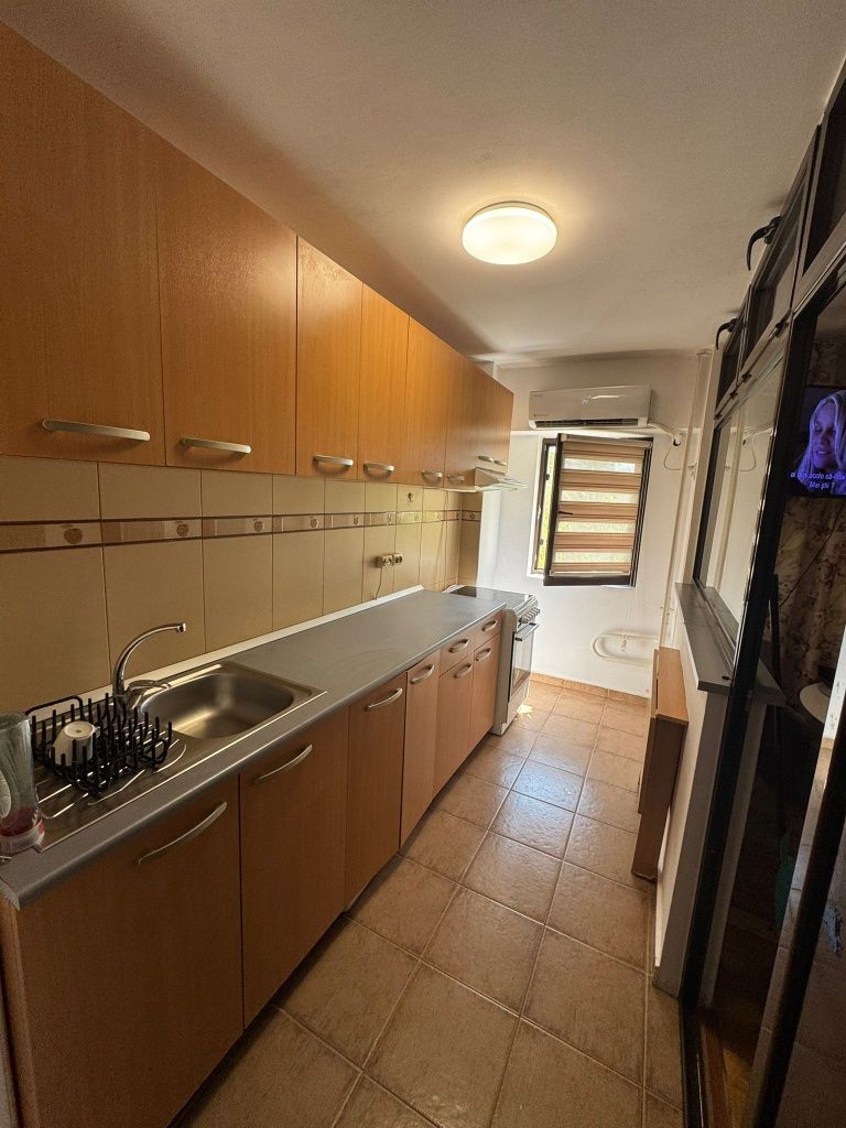 Închiriez garsoniera zona Nerva Traian