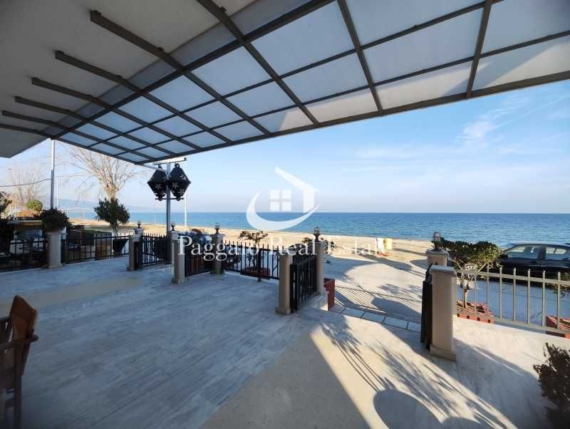 ПРОДАВА Бизнес сграда в Паралия Врасна