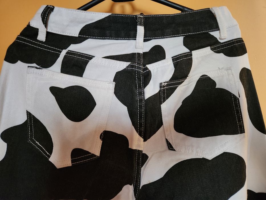 Черно бели дънки