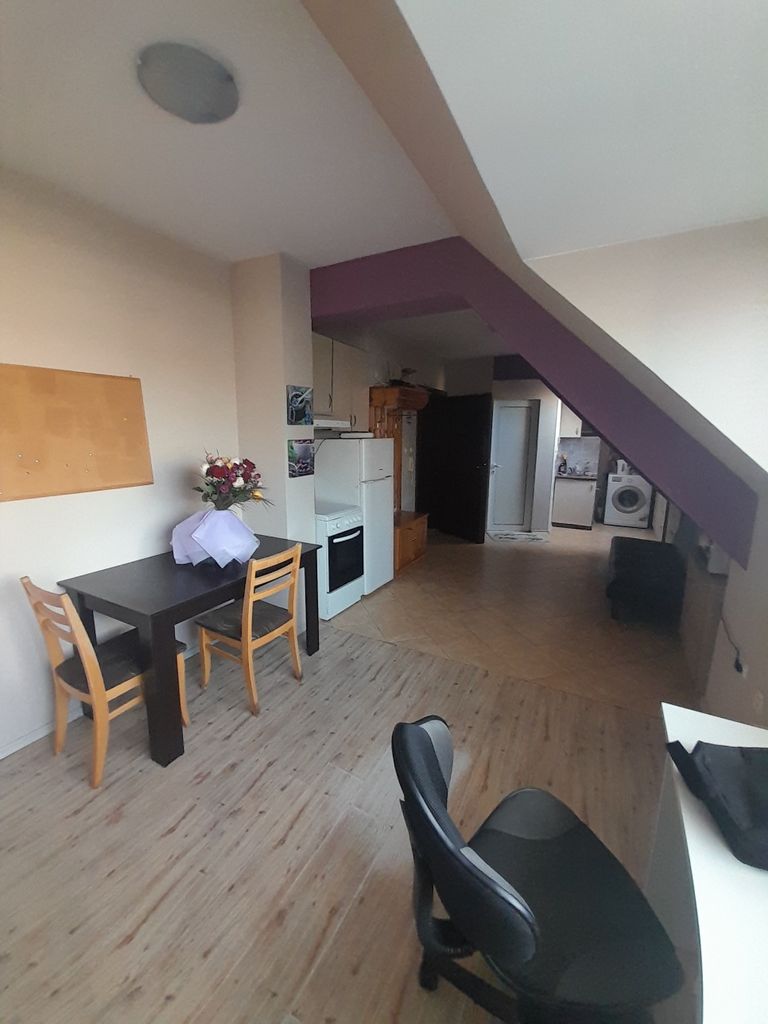 Дава се под наем Ателие в Плевен, Идеален център - 53 кв.м за 306 € - Снимка #7