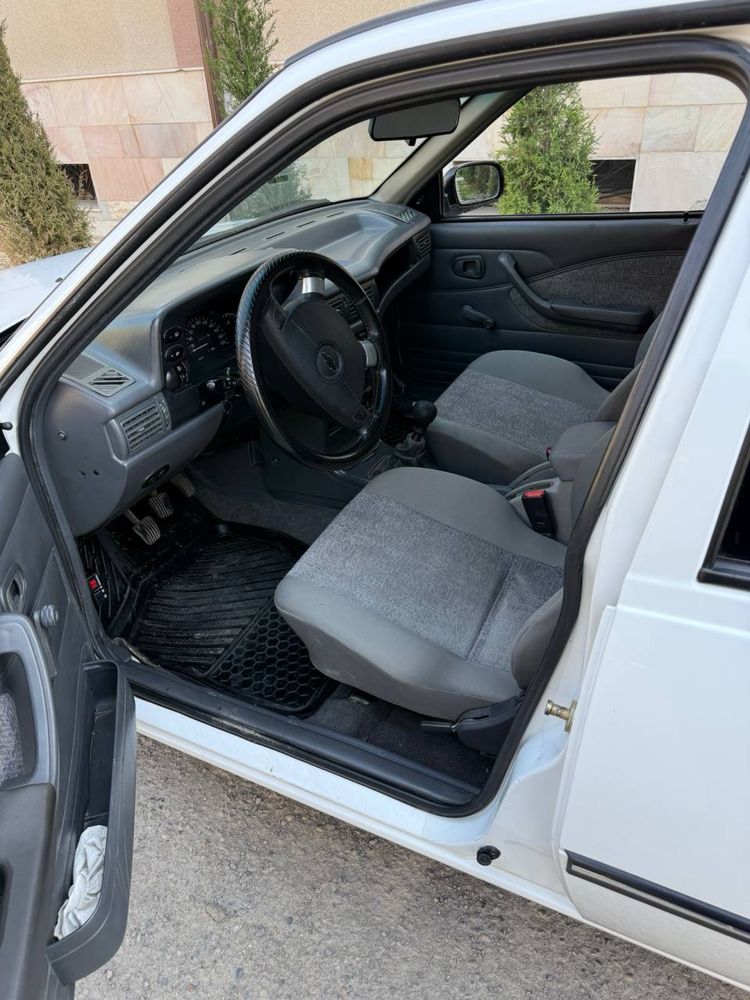 Nexia 1.      2006 yil  kraskasi rodnoy  petnoyam yo’q 137.000  yurgan