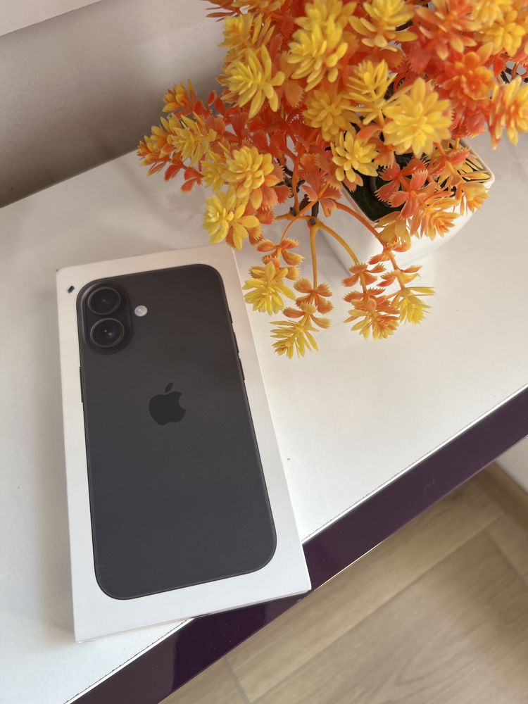 Apple iPhone 16, Black, 128GB