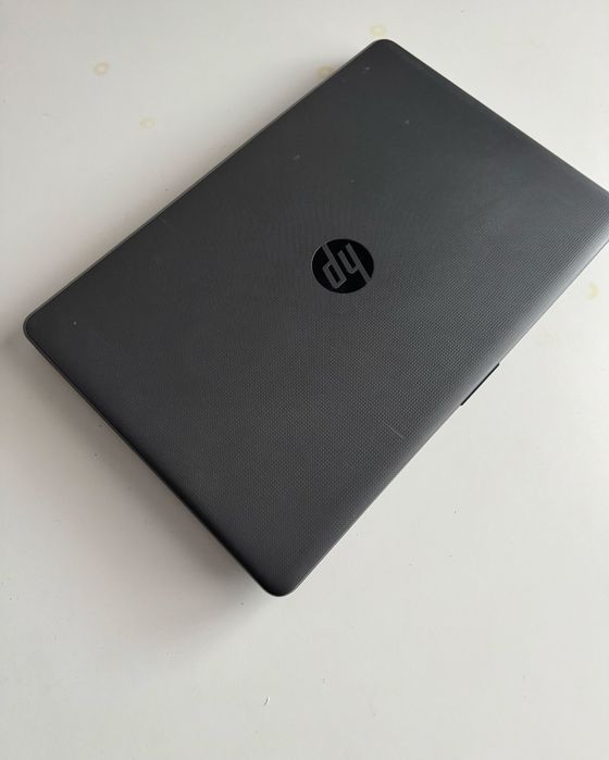 Laptop HP i5 GEN7,  8Gb RAM. SSD 256gb, 16inch FHD, baterie 2.3ore