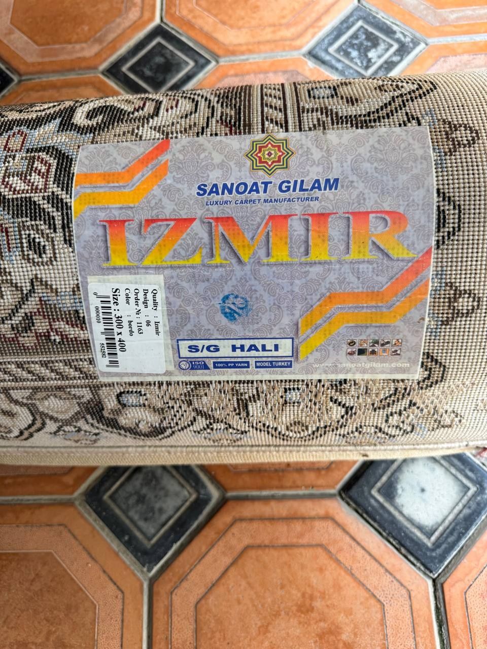 Gilam izmir 3×4 yaxshi holatda