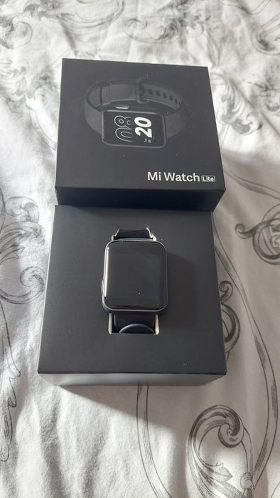 Xiaomi Mi Watch lite - смарт часовник