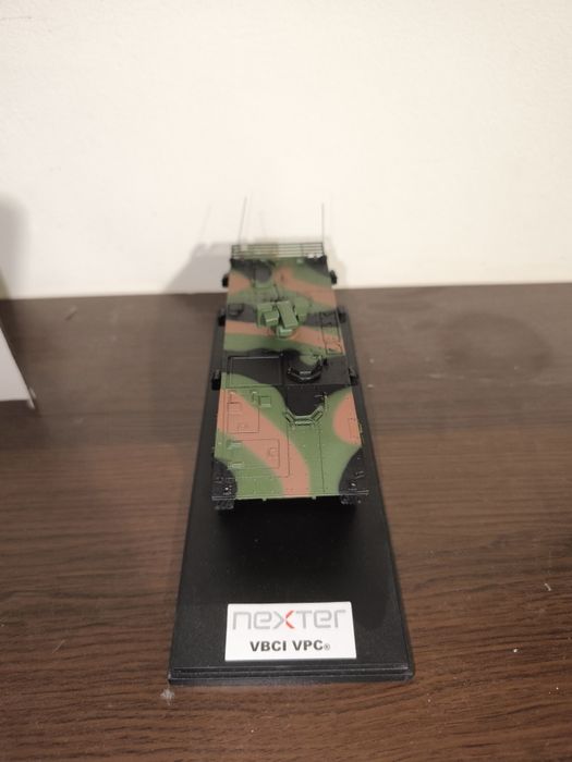 Макет на бронирана военна машина