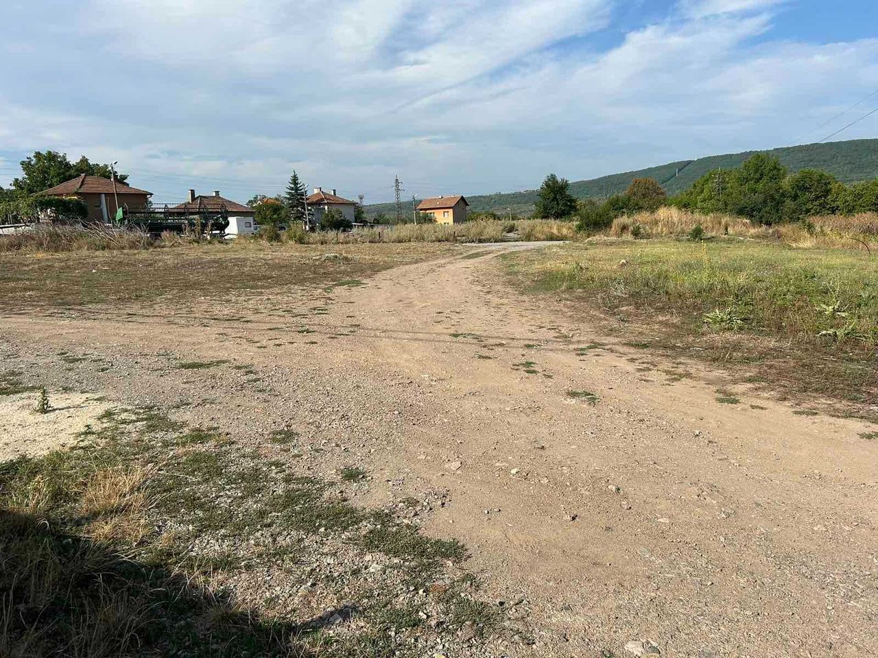 Продава се Парцел в Радомир - 1100 кв.м за 28 €/кв.м - Снимка #10