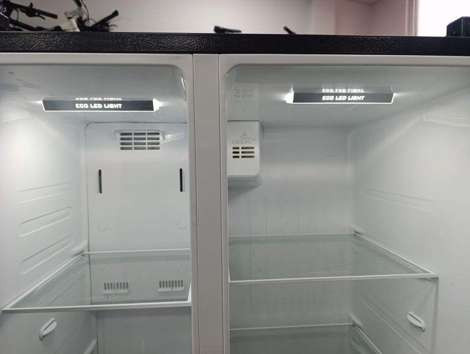 Американски двукрилен Хладилник Inventum