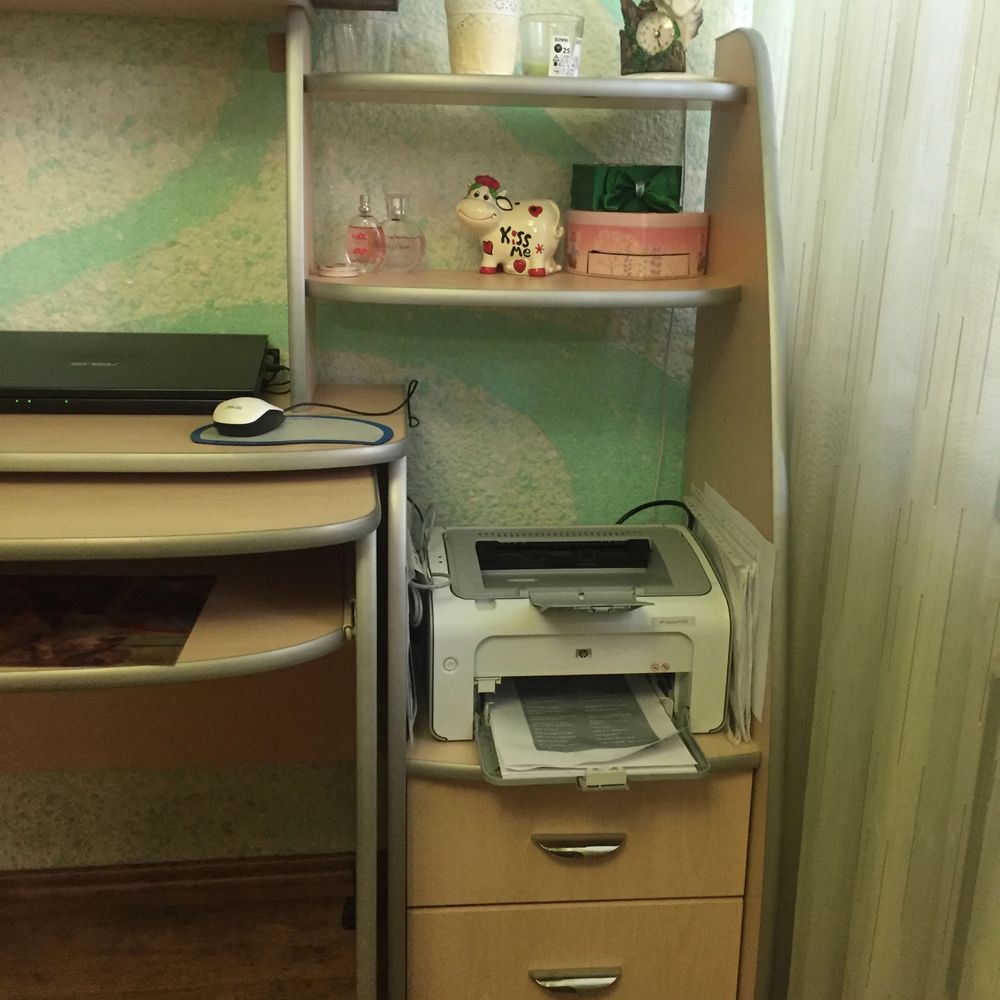 Продам компьюторный стол