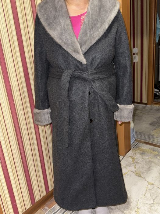 Пальто с эко мехом