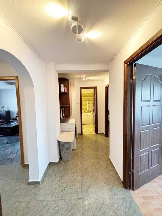 Apartament 3 camere, locație centrală, Otopeni