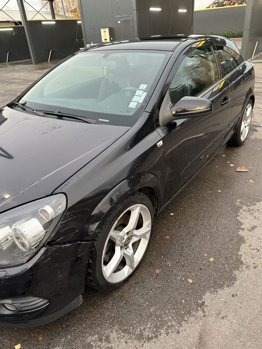 Opel Astra GTC 2005