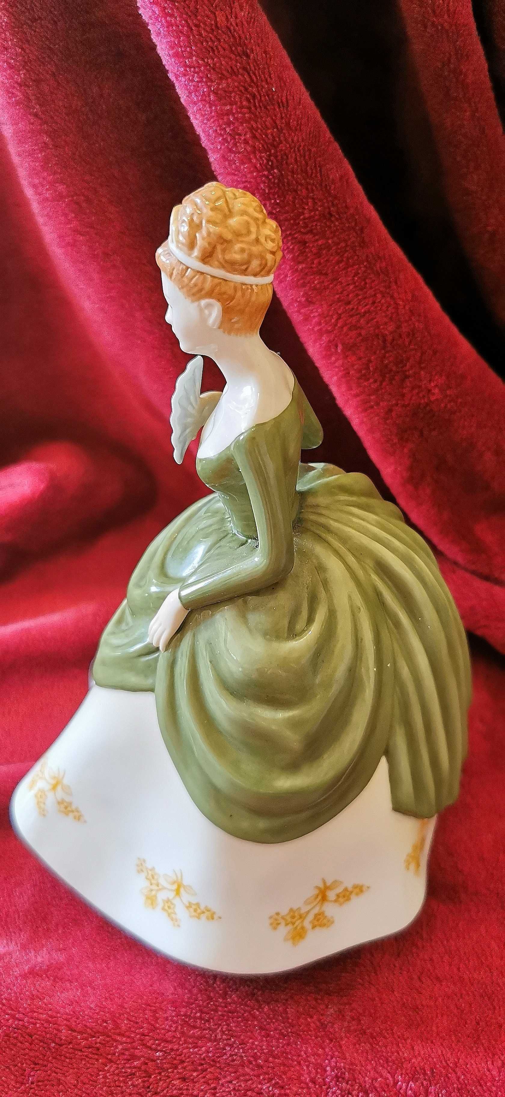 Винтич,, Royal Doulton "Soiree HN 4864 Порцеланова фигура Англия