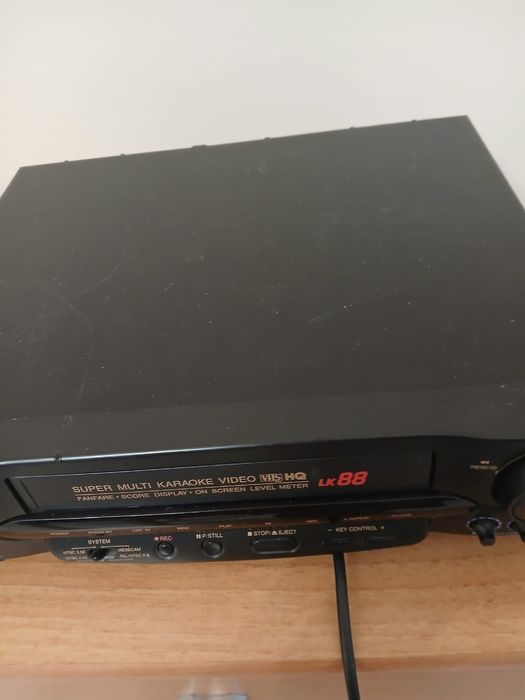 Видеомагнитофон кассетный