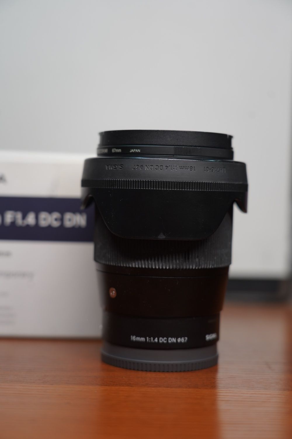 Обьектив для sony: sigma 16 mm f1.4 DC in